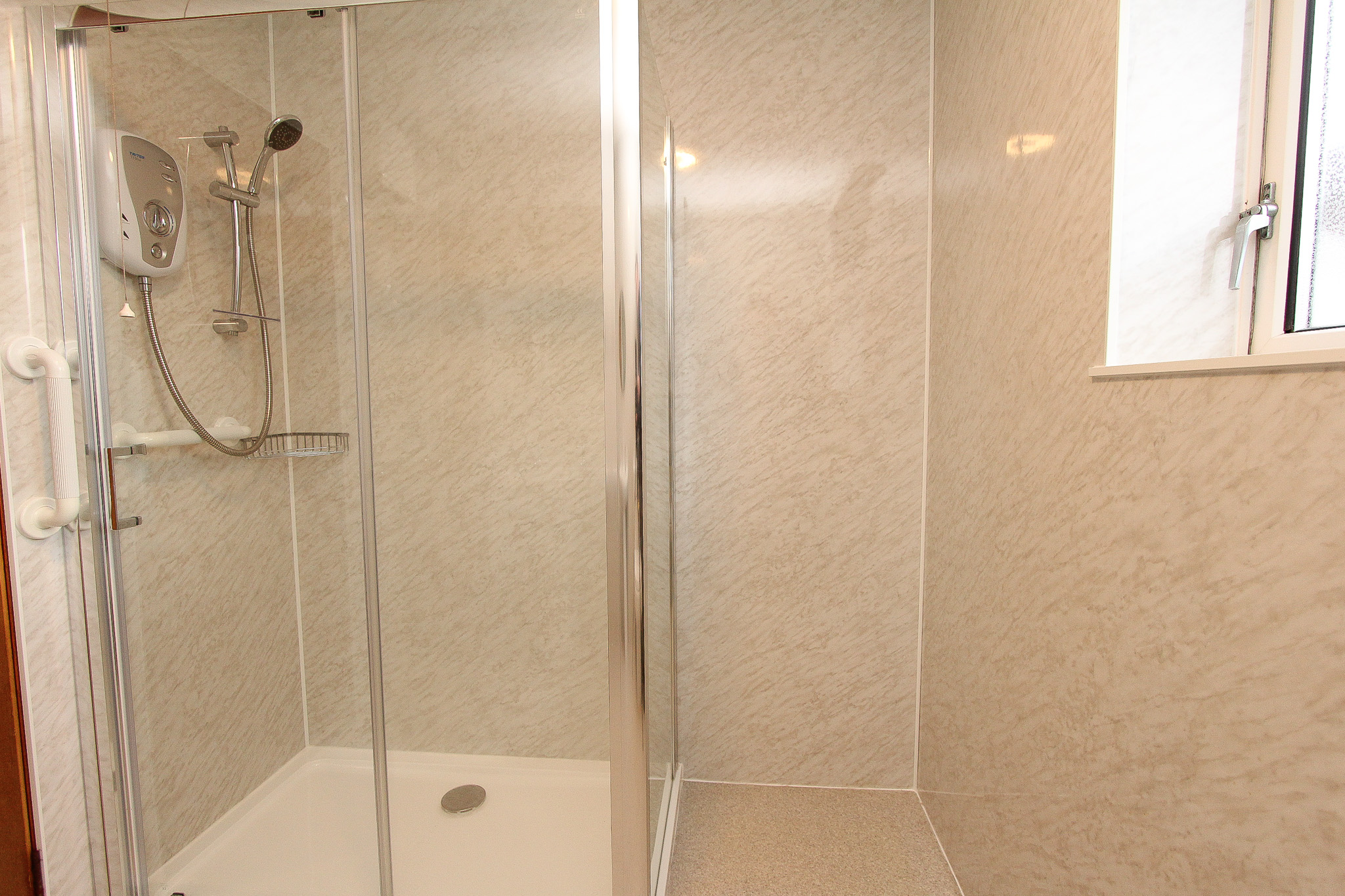 Photograph of Shower Room